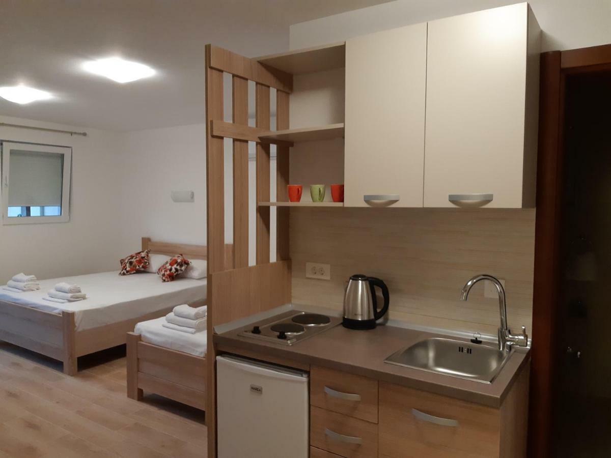 Apartmani Marina Kopitovic Petrovac 외부 사진