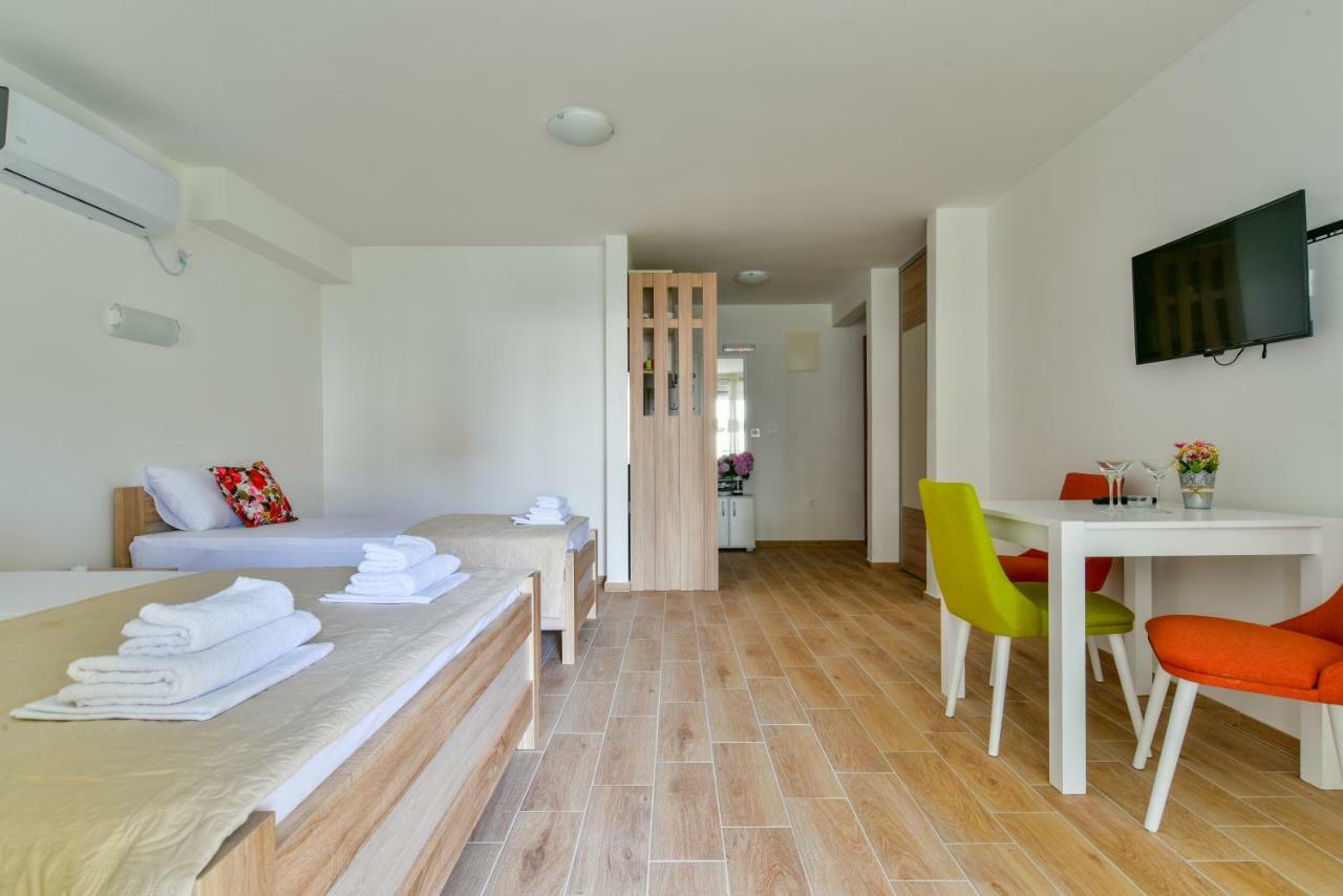 Apartmani Marina Kopitovic Petrovac 외부 사진