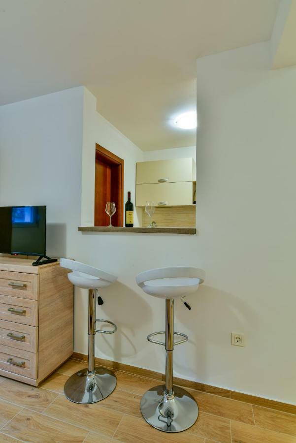 Apartmani Marina Kopitovic Petrovac 외부 사진