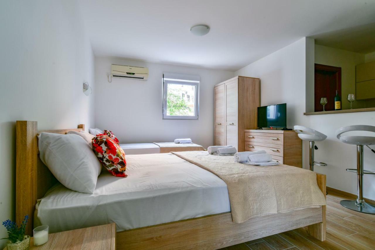 Apartmani Marina Kopitovic Petrovac 외부 사진
